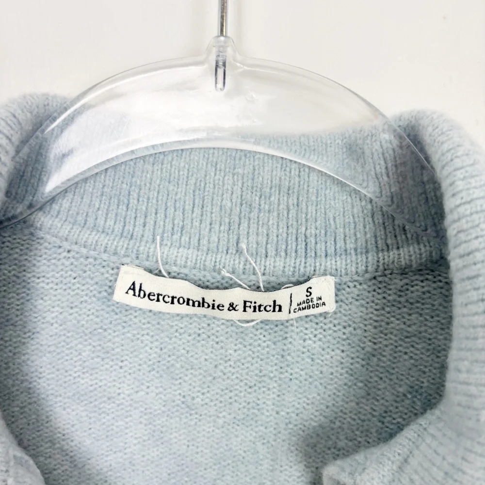 Abercrombie Notch-Neck Sweater Tee Light Blue Size Small - Picture 5 of 8